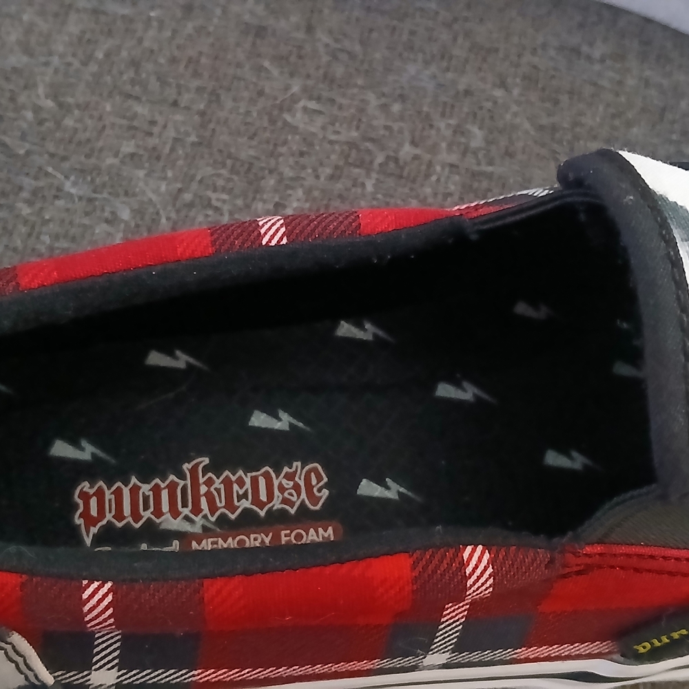 NWT Skechers Punkrose Memory Foam VEGAN Zebra & Red Plaid Slip-On's, Size 8.5 - Picture 6 of 7